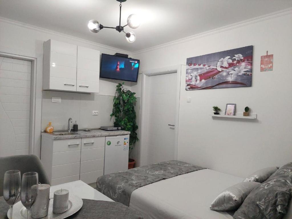 City Lux Square Apartment Skopje Eksteriør billede